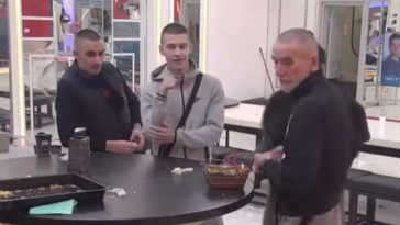 Andrej Savković objavio sliku sa ćerkom