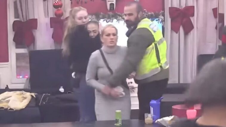 Jovana advokatica pljuje po Tik Toku