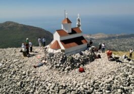 Sraman zahtev lidera DSuCG: Od Podgorice i opštine Bar traže da uklone svetinju sa Rumije