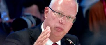 Dmitrijev: Fauči i Nulandova treba da sede u zatvoru