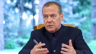 Dmitrij Medvedev: NATO ostaje neprijateljski blok koji se širi