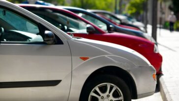 PREVARA SA FLAŠOM U TOČKU: Nova tehnika lopova u Italiji za krađu automobila