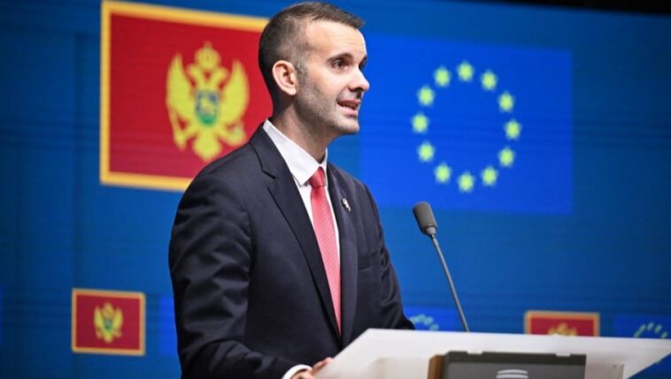 DPS O NOVOM SKANDALU U CRNOJ GORI: Spajić ne može da ostane premijer DPS O NOVOM SKANDALU U CRNOJ GORI: Spajić ne može da ostane premijer