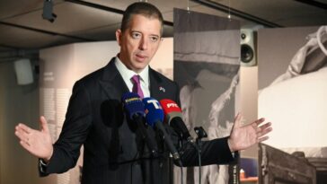 “NAVODI RAME O IBRU SU POKUŠAJ PROMENE TEME” Đurić: Suština je položaj Srba na KiM