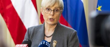 Nastavak rusofobije u Sloveniji: Predsednici Musar brojali koliko je puta bila u Rusiji