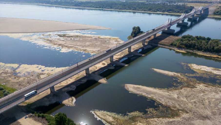 EVROPA PRESUŠUJE, PRIVREDA U NOKDAUNU: Rajna i Dunav plitki kao potoci, preti nam novi energetski šok