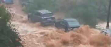 POPLAVE I NEVREME PARALISALI GRČKU: Grom pogodio ženu u automobilu, teško povređena prebačena u bolnicu (VIDEO)
