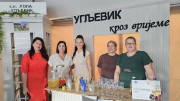TRADICIJA U SLIKAMA, ŠAMPION U ČAŠI: Sajam rakije, šljive i meda održan u Ugljeviku
