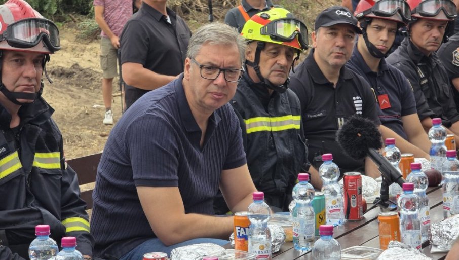 Odlikovanja za vatrogasce heroje! Vučić: Zaslužni su za to što nemamo ni jedan izgubljen život