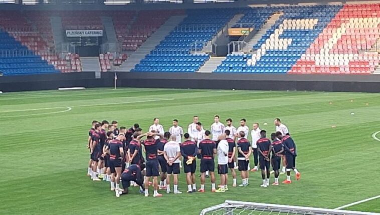 ZVEZDA SPREMNA ZA VIKTORIJU PLZENJ: Crveno-beli odradili poslednji trening pred borbu za Ligu Evrope (VIDEO) ZVEZDA SPREMNA ZA VIKTORIJU PLZENJ: Crveno-beli odradili poslednji trening pred borbu za Ligu Evrope (VIDEO)