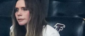ŠEĆKA SE PO LUKSUZNOJ JAHTI U PROVIDNOM BIKINIJU: Ceo svet se pita kako izvodi da joj telo ovako izgleda u 52. godini života (FOTO)