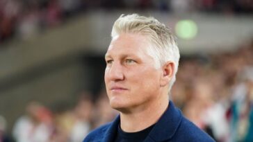 BASTIJAN KUPIO LJUBAVNICI VILU NA MORU KOJA VREDI 12 MILIONA EVRA: Bugarki ostvario san, a sa Anom se sudi i ne popušta